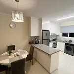 Διαμέρισμα 113 Apartment, A 2-bedroom Escape *