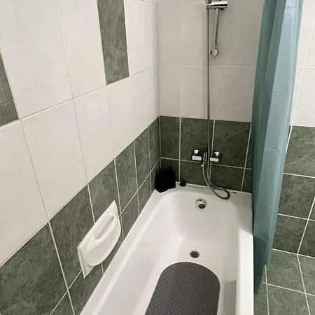 113 Apartment, A 2-bedroom Escape *