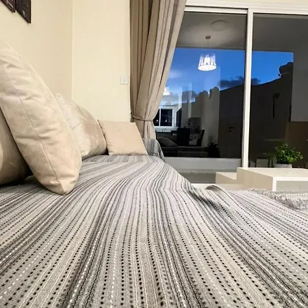 113 Apartment, A 2-bedroom Escape شقة