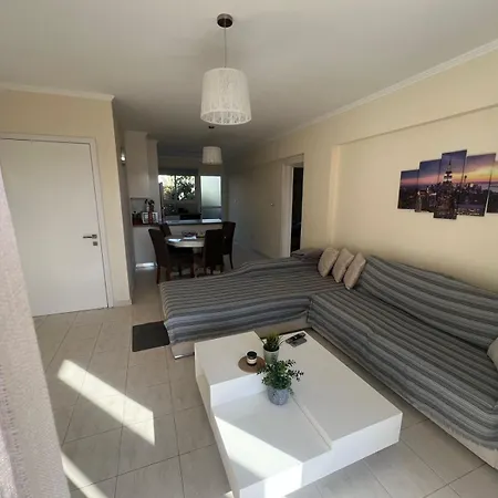 113 Apartment, A 2-bedroom Escape Paphos
