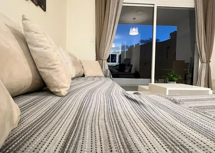 113 Apartment, A 2-bedroom Escape Apartmán