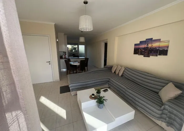 113 Apartment, A 2-bedroom Escape Paphos